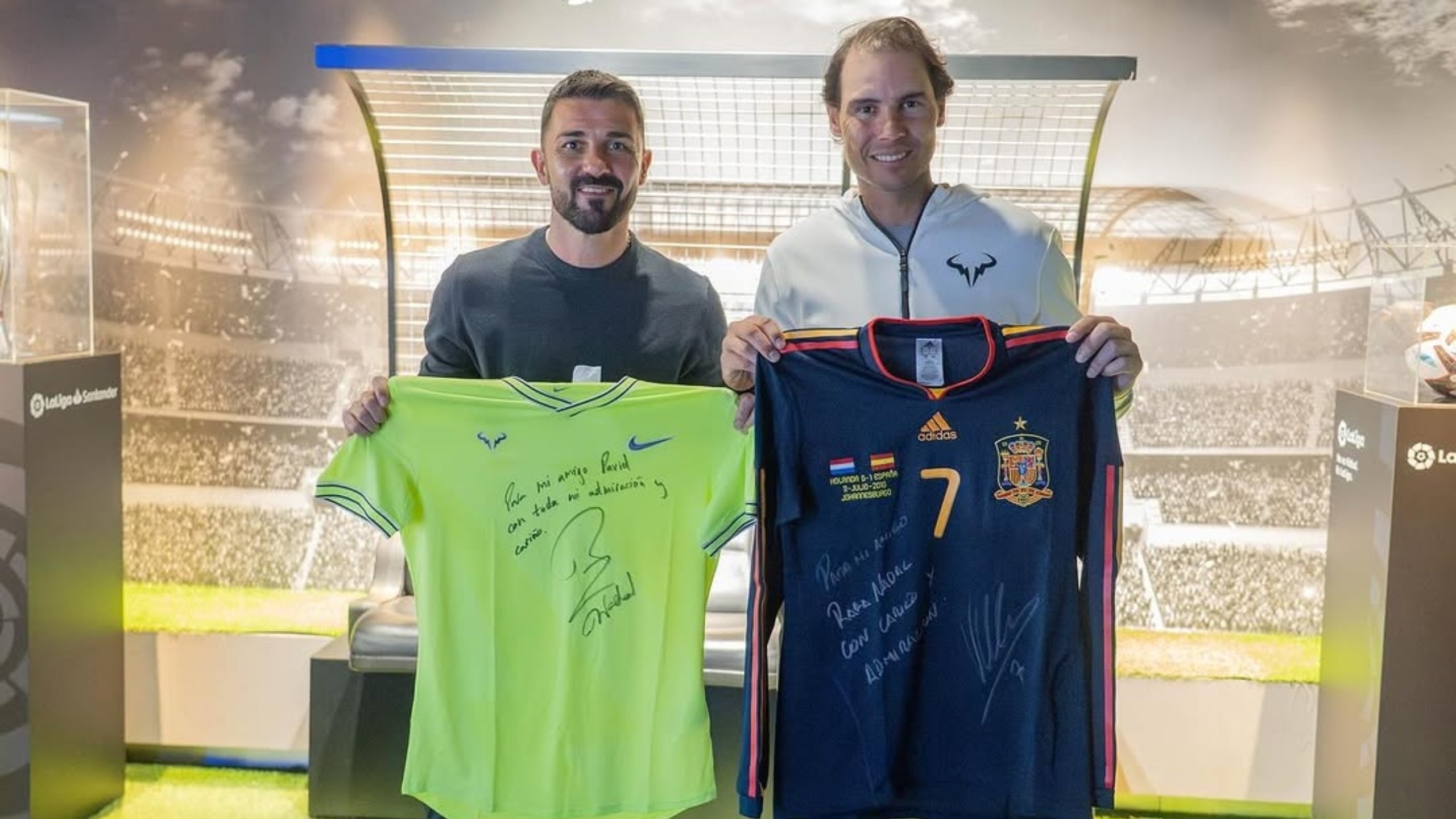 包含日本网球队轻取澳大利亚网球队，纳达尔送出助攻的词条