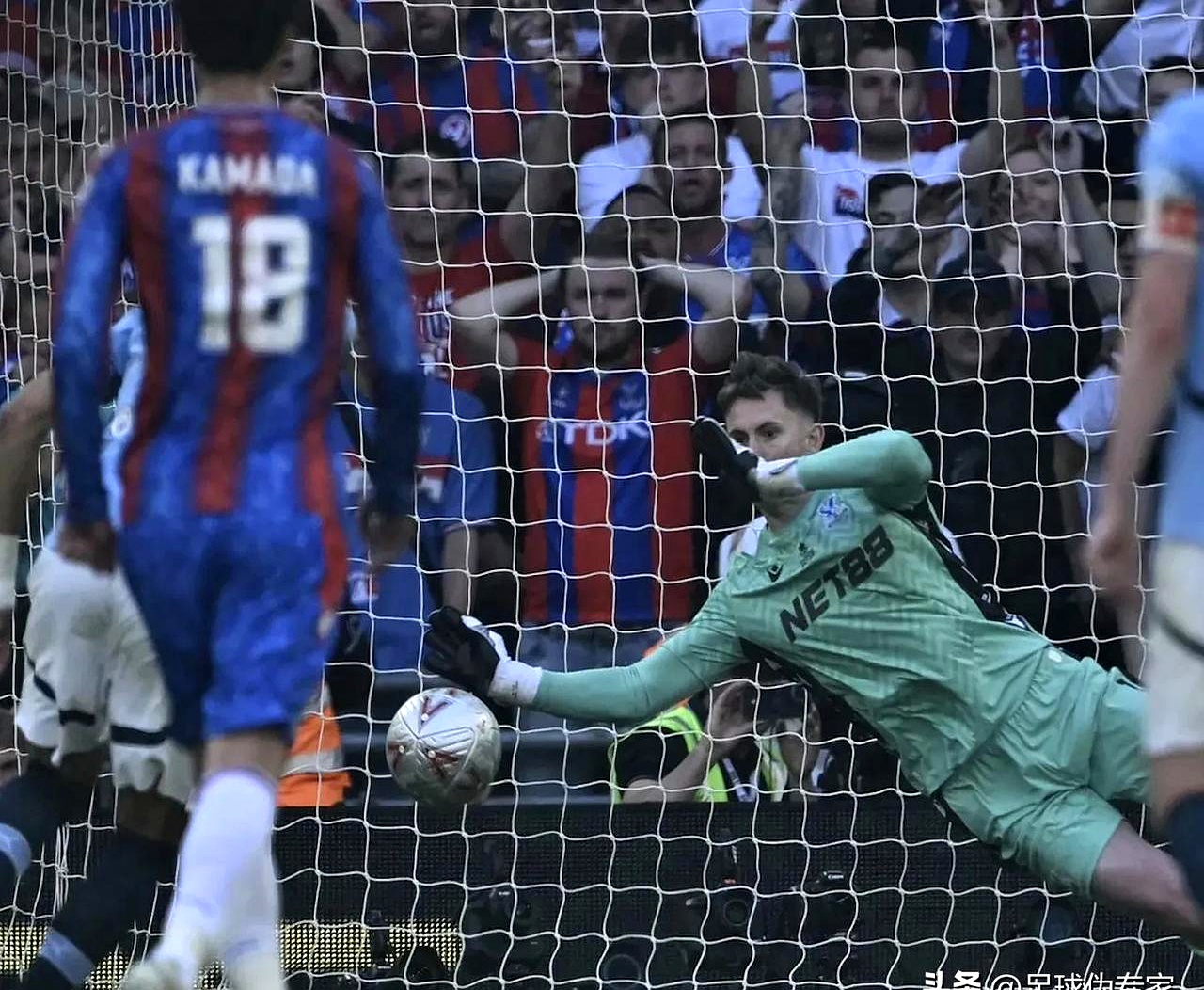 曼联客场不敌水晶宫,吞下赛季首败 曼联客场不敌水晶宫,吞下赛季首败