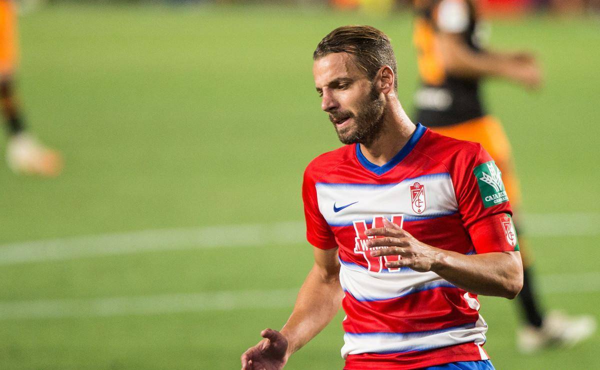 瓦伦西亚深陷降级区，保级压力倍增的简单介绍