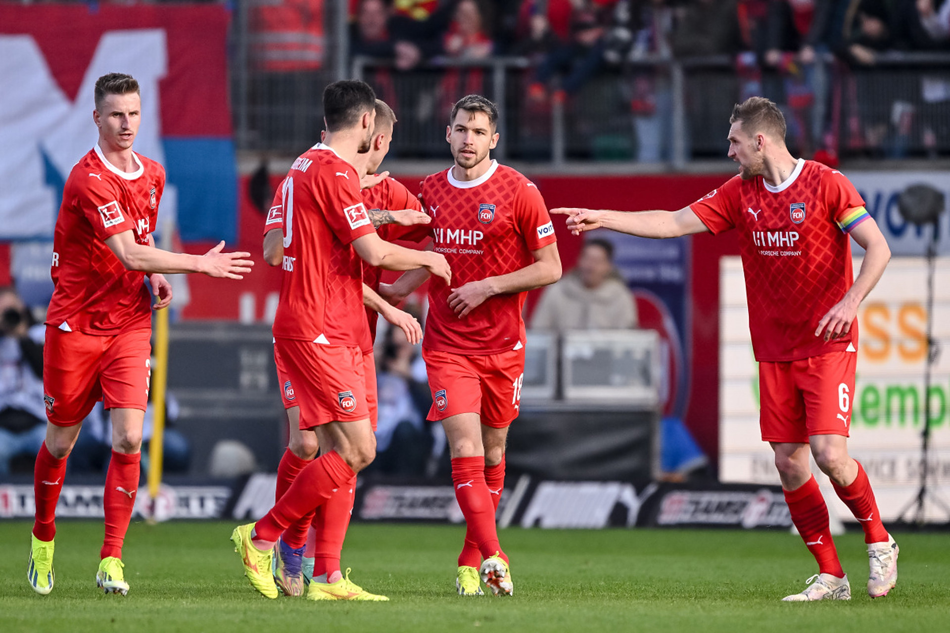 九游娱乐首页-奥格斯堡队在客场比赛中险胜对手