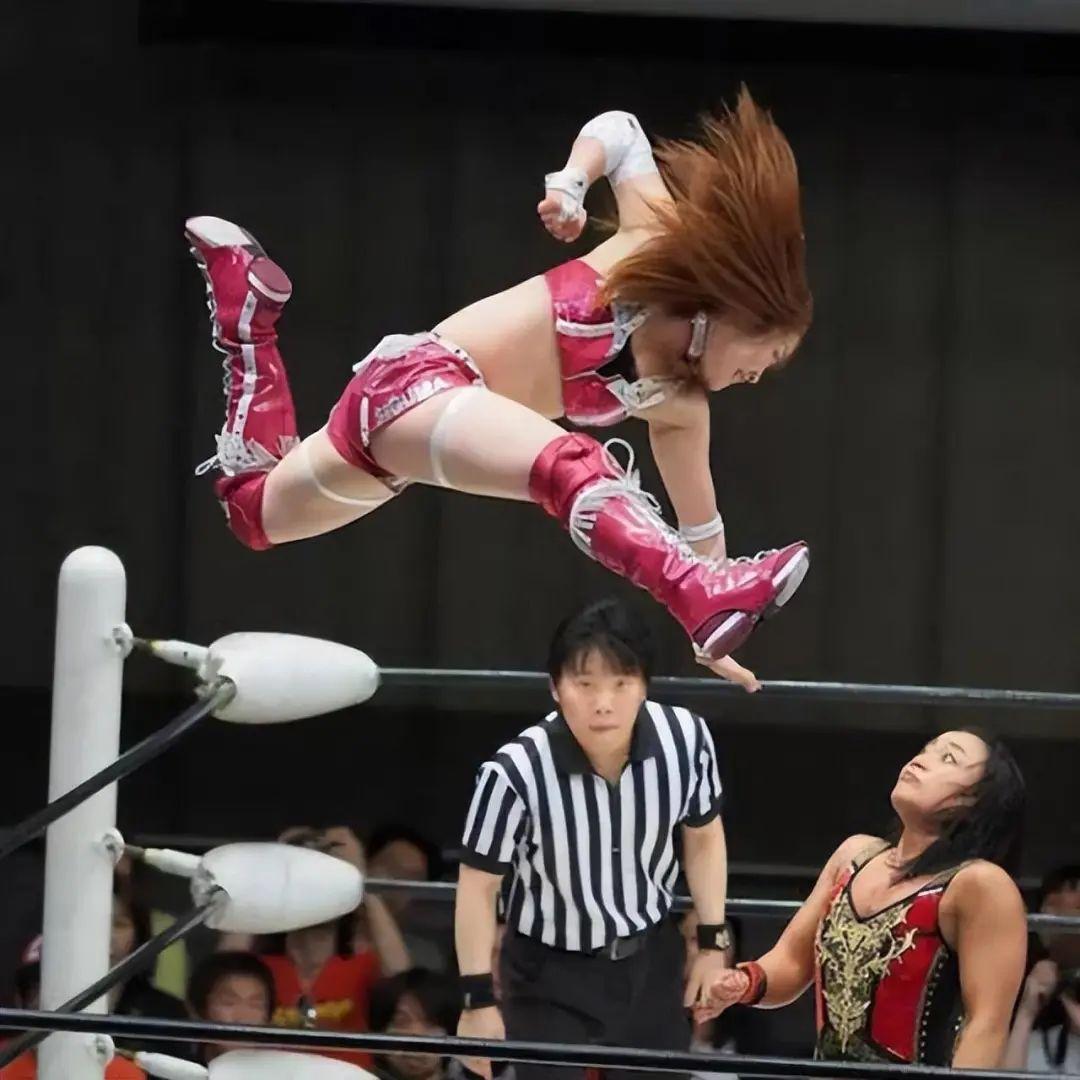 九游娱乐网页-运动员百般绽放，实力惊艳观众的简单介绍