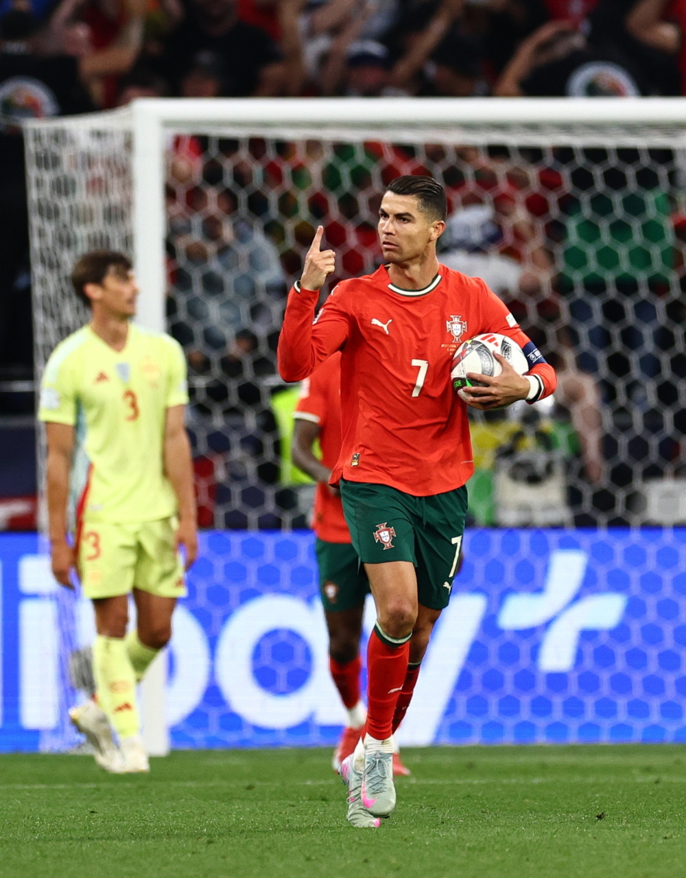 波兰擒下葡萄牙，成功晋级欧锦赛四分之一的简单介绍