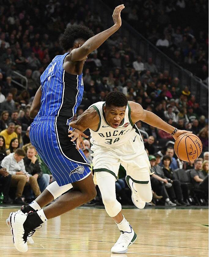 9you娱乐-关于独行侠翻盘雄鹿，胡金秋关键制胜的信息