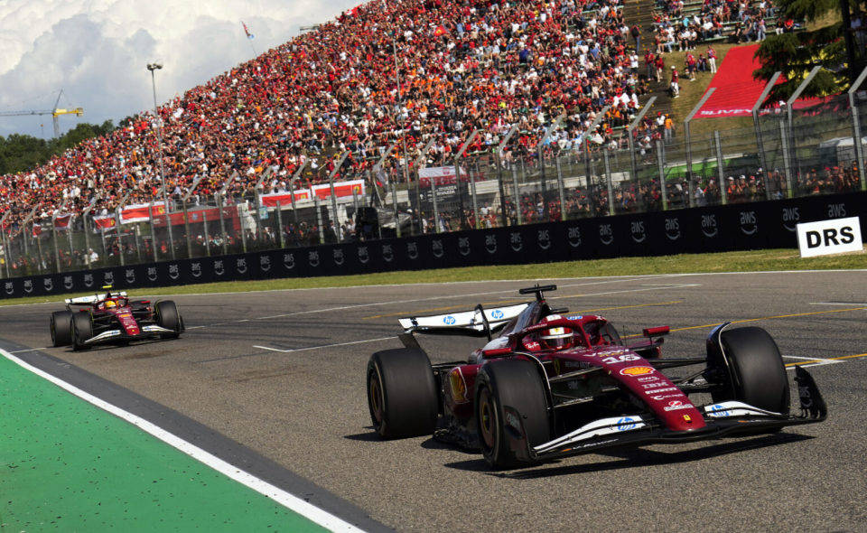 九游体育APP下载-红牛二队横扫梅赛德斯，维斯塔潘点燃赛场的简单介绍