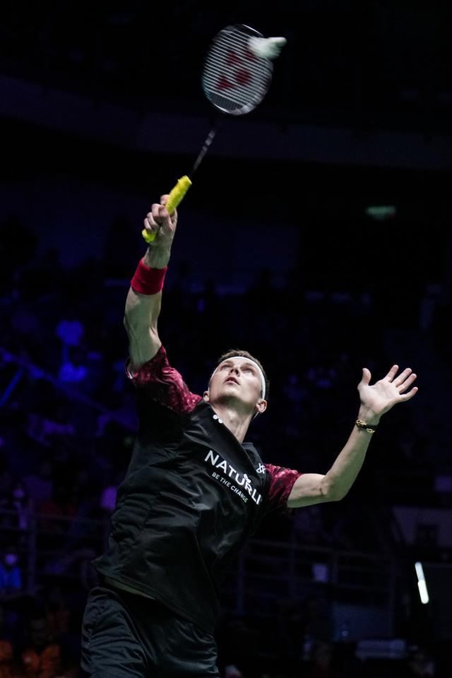 九游APP-泰国队逆转日本队，安赛龙点燃赛场