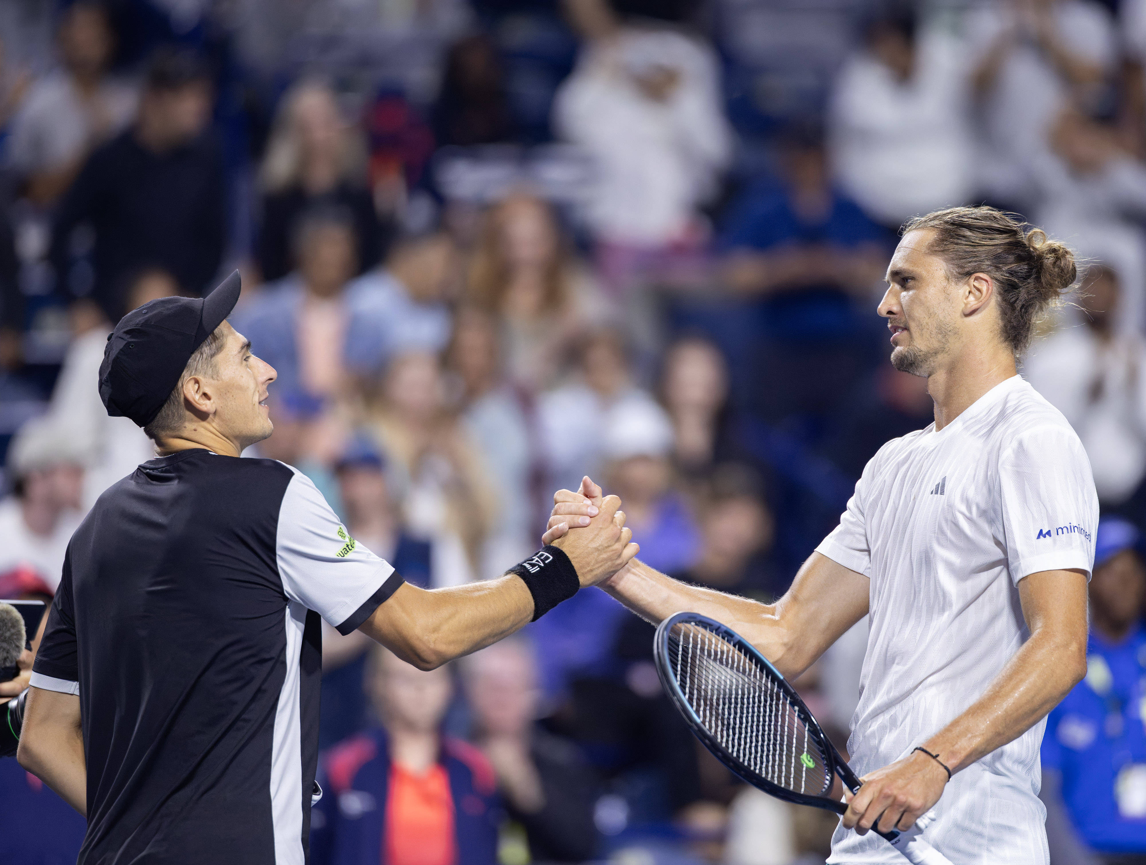 九游娱乐网页-温网险胜ATP总决赛，兹维列夫关键制胜的简单介绍