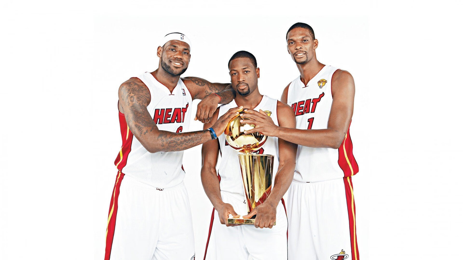 欧冠半决赛之夜，伊萨克持续制造杀伤，一位锋线刺客的统治性表演