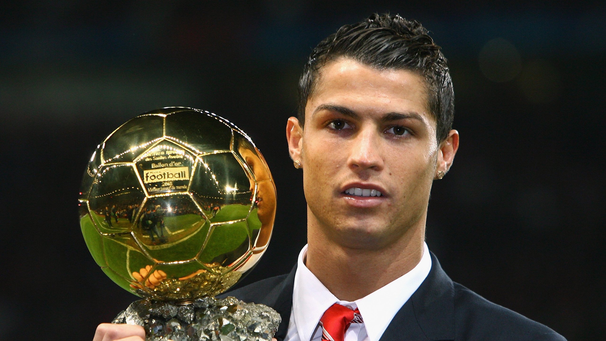 马赛险胜智利,莱万在美加墨世界杯接管比赛